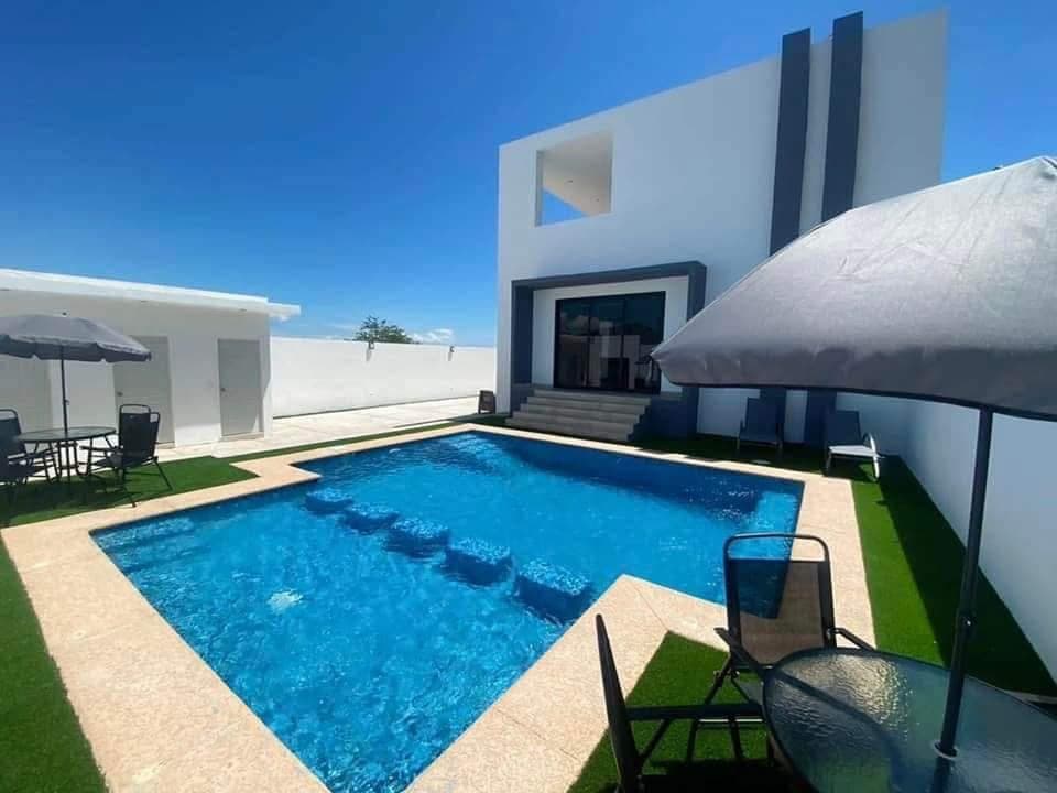 🏠casa en venta - Country Club, Sector Loma Bella - Imagen 1